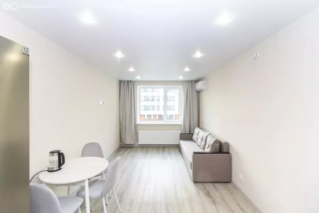 Квартира-студия: Тюмень, Интернациональная улица, 199к10 (27.5 м) - Фото 2