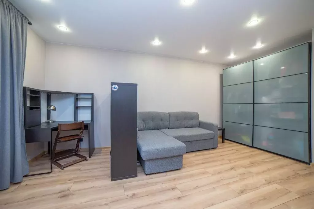 2-к кв. Свердловская область, Екатеринбург ул. Начдива Онуфриева, 10 ... - Фото 1