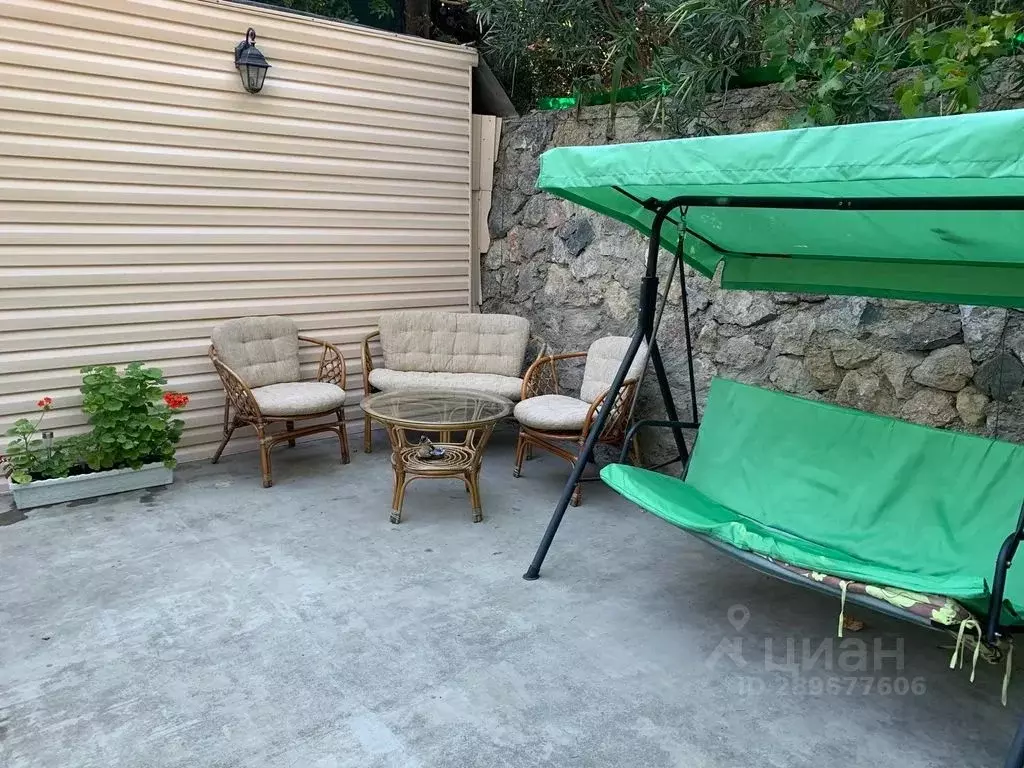 Дом в Крым, Ялта муниципальный округ, Форос пгт ул. Северная (35 м) - Фото 1