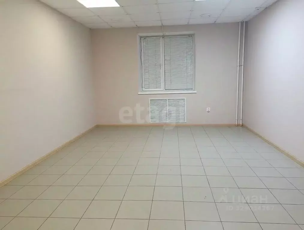 Помещение свободного назначения в Коми, Сыктывкар ул. Старовского, ... - Фото 1