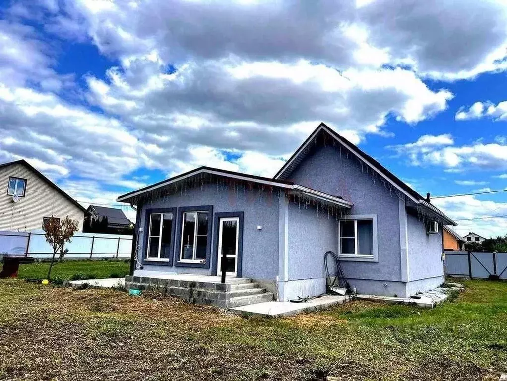Дом в Белгородская область, Старый Оскол пер. 1-й Сосенки, 9 (140 м) - Фото 0