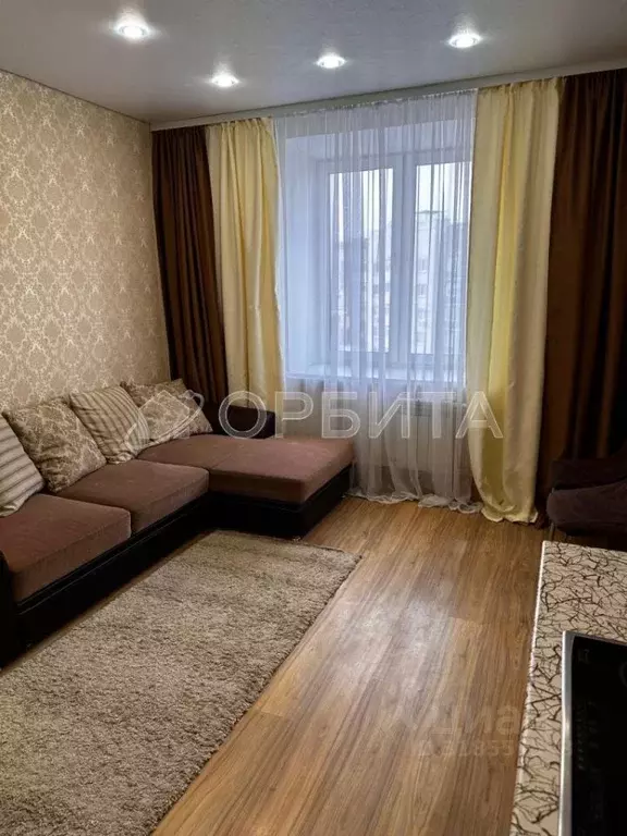 2-к кв. Тюменская область, Тюмень ул. Линейная, 11 (56.0 м) - Фото 0