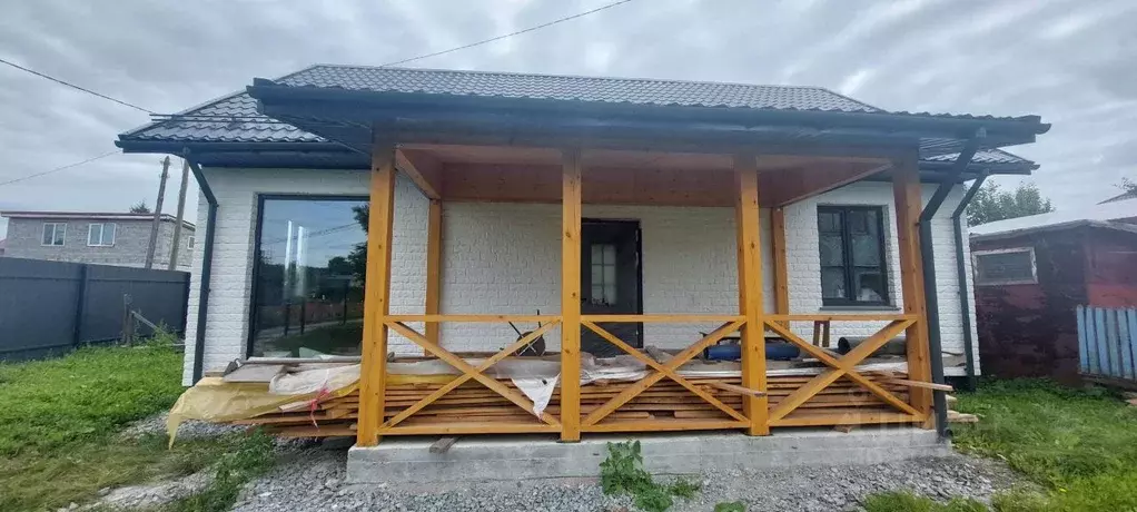 Дом в Свердловская область, Екатеринбург № 6 Химмашевец СНТ,  (80 м) - Фото 1