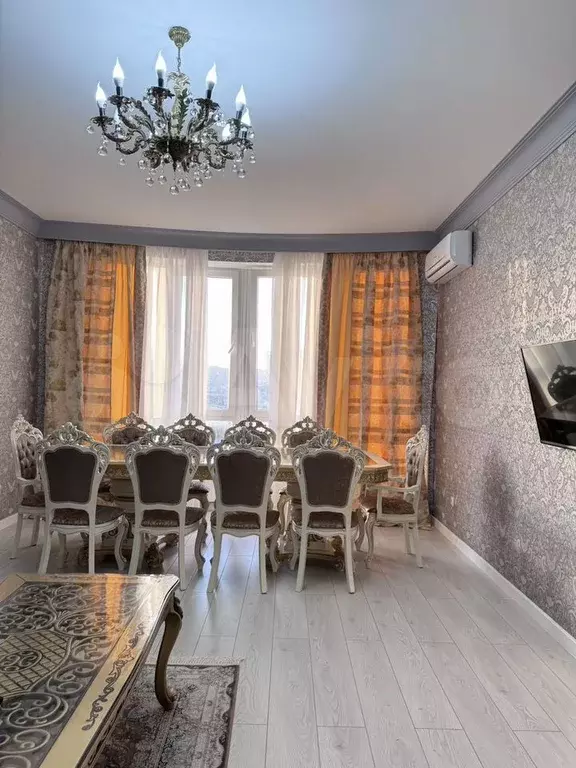 2-к. квартира, 85 м, 4/10 эт. - Фото 0