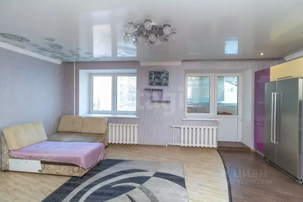 2-к кв. Тюменская область, Тюмень Магаданская ул., 5 (64.3 м) - Фото 1