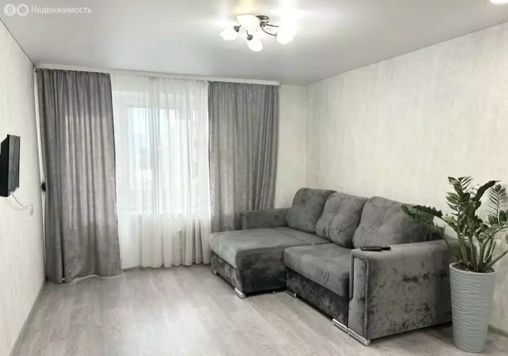 2-комнатная квартира: Уфа, улица Цюрупы, 156/2 (46.6 м) - Фото 1