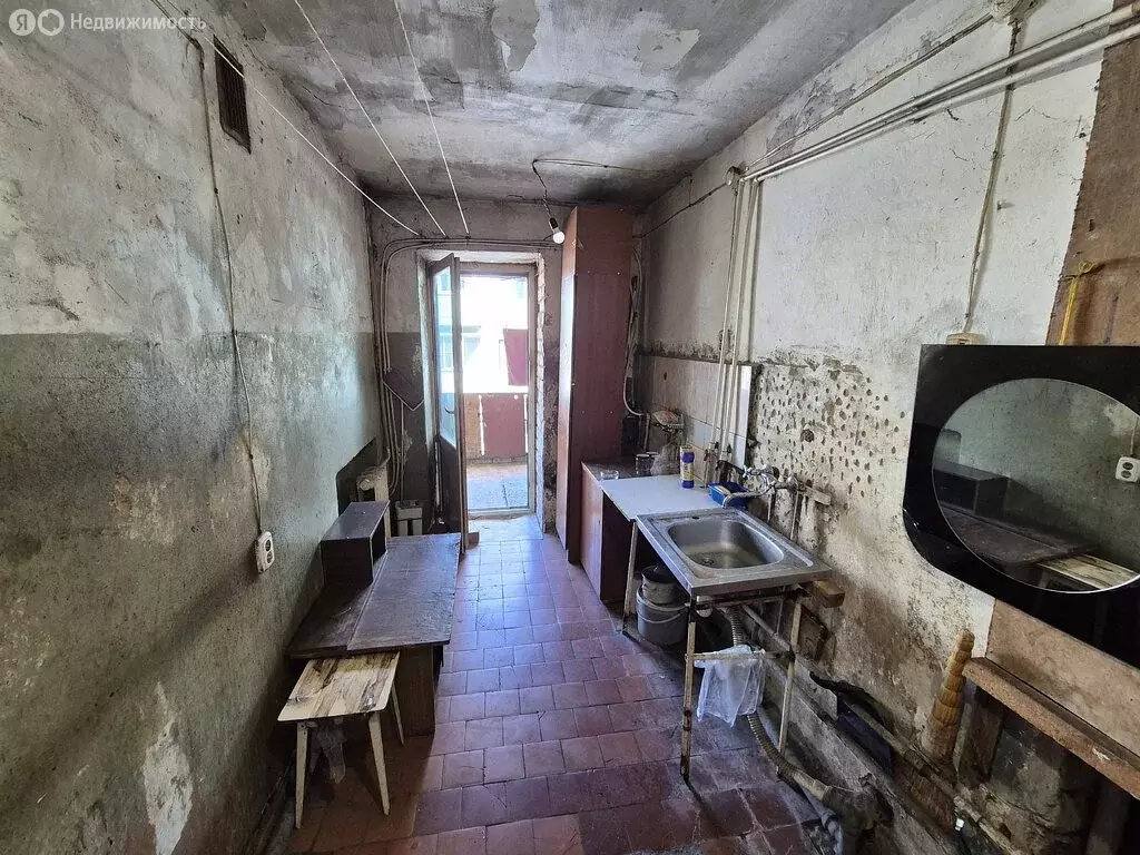 1к в 7-комнатной квартире (13 м) - Фото 0
