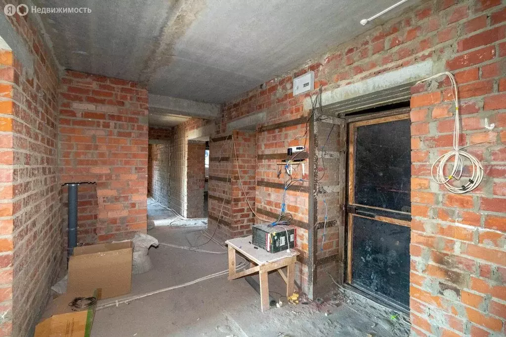 3-комнатная квартира: Тюмень, микрорайон Ватутина, Юганский проезд, 4 ... - Фото 2