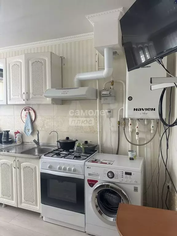 1-к. квартира, 39 м, 1/3 эт. - Фото 0