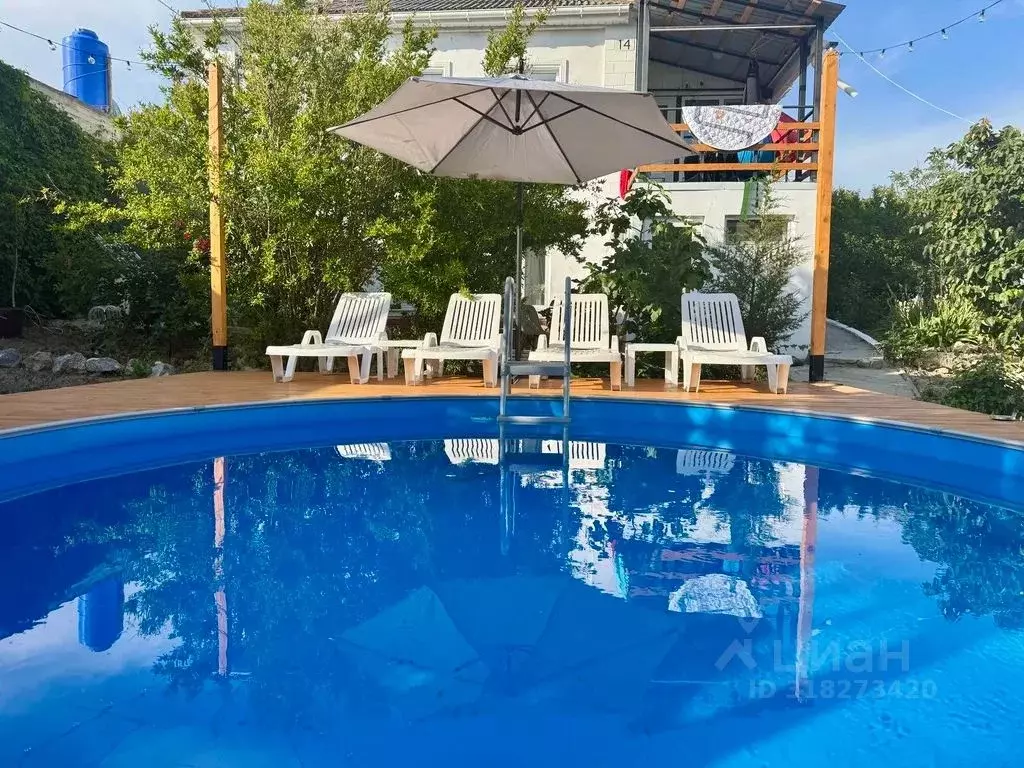 Дом в Крым, Судак ул. Нахимова, 14 (100 м) - Фото 0