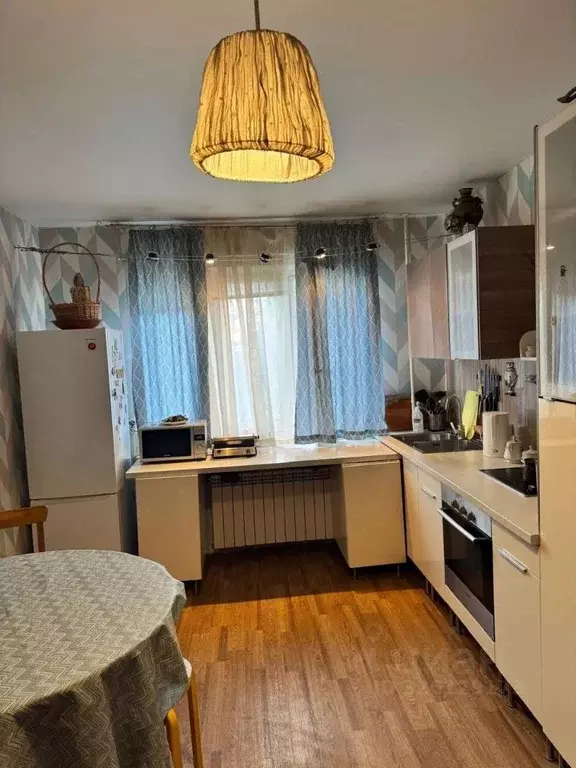 3-к кв. Новосибирская область, Новосибирск ул. Грибоедова, 121 (68.0 ... - Фото 1