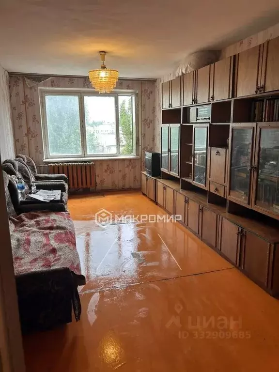 3-к кв. Орловская область, Ливны Октябрьская ул., 41 (66.7 м) - Фото 1