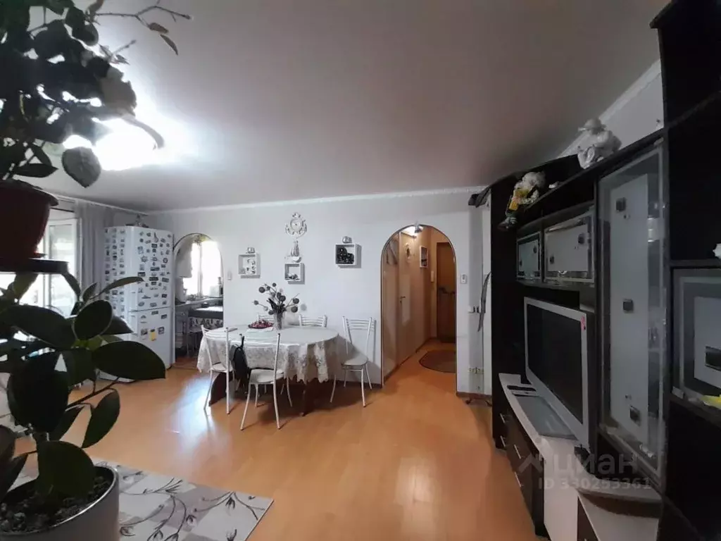 3-к кв. Волгоградская область, Волгоград ул. Качинцев, 122 (70.0 м) - Фото 1