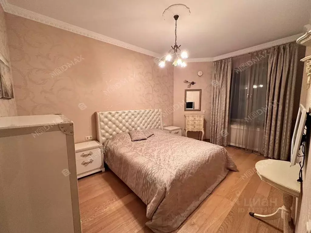 2-к кв. Санкт-Петербург 10-я Васильевского острова линия, 17к2 (75.6 ... - Фото 0
