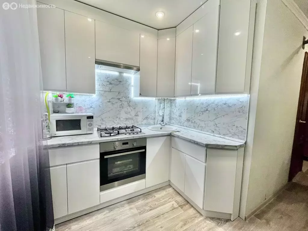 3-комнатная квартира: Саранск, улица Розы Люксембург, 10 (64 м) - Фото 2