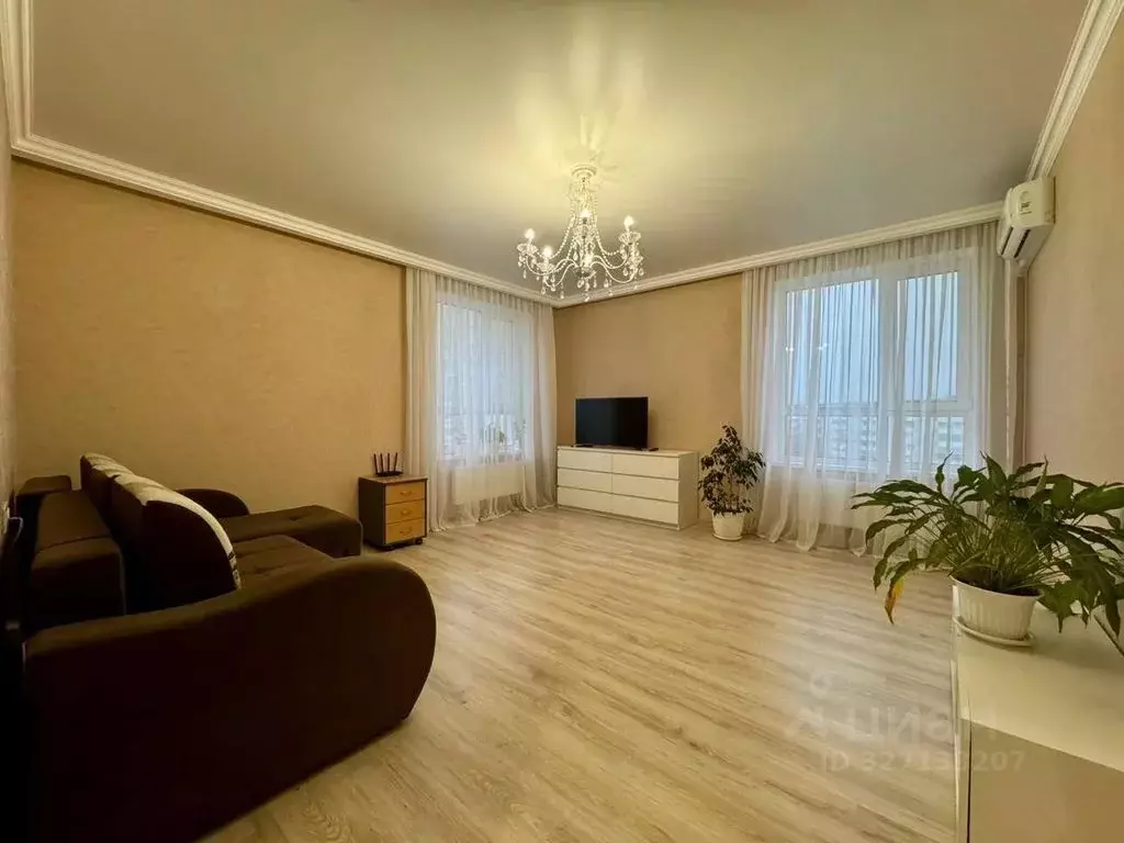 2-к кв. Татарстан, Казань ул. Галиаскара Камала, 53 (72.0 м) - Фото 1