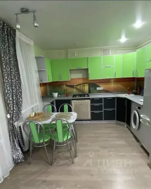 2-к кв. Татарстан, Зеленодольск ул. Энгельса, 5 (36.0 м) - Фото 2
