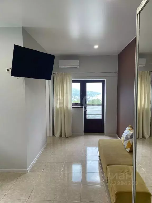 1-к кв. Крым, Ялта муниципальный округ, Виноградное пгт ш. ... - Фото 1