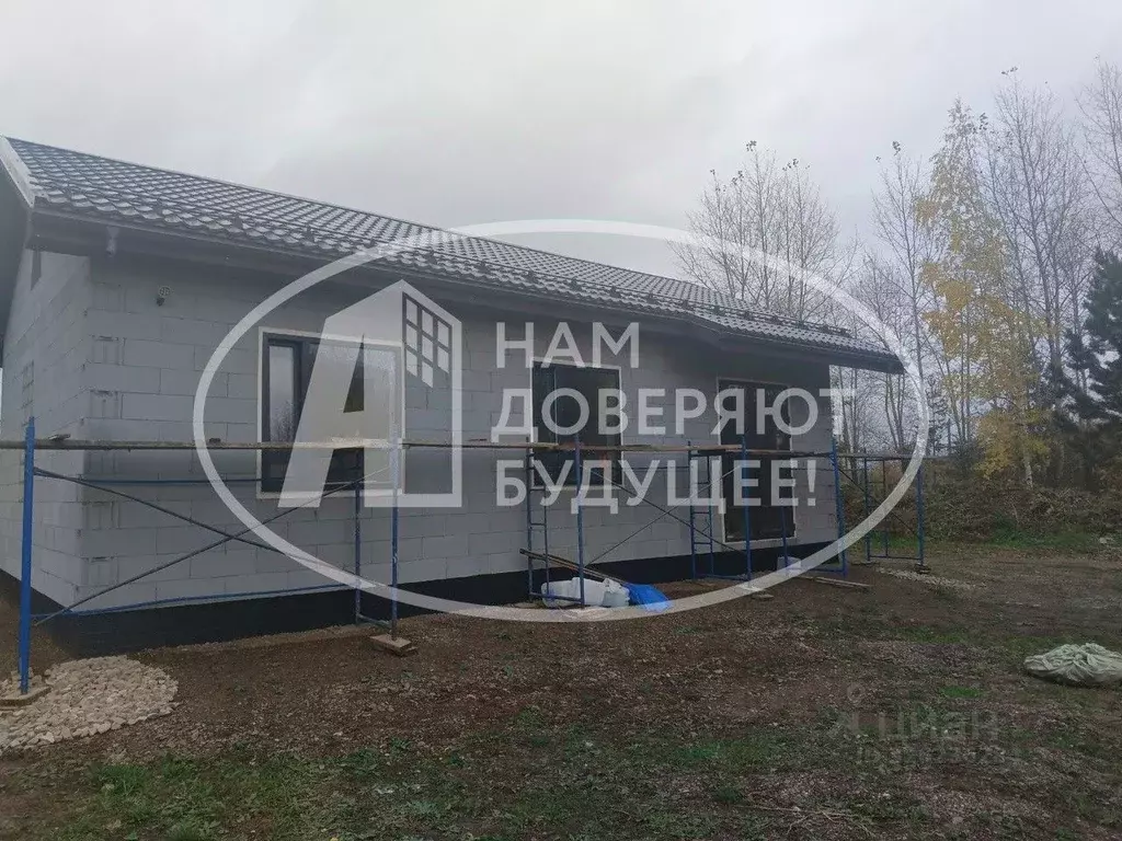 Дом в Пермский край, Кунгурский муниципальный округ, д. Поповка, д. ... - Фото 2