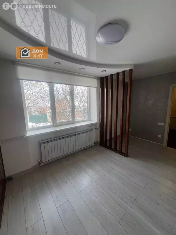 3-комнатная квартира: Симферополь, Семафорная улица, 6 (71.9 м) - Фото 1