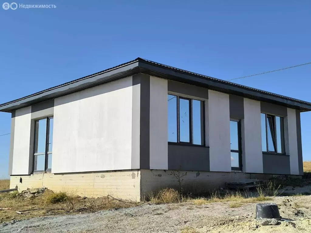 Дом в Урожайное, Таврическая улица, 26 (100 м) - Фото 1