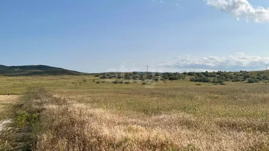 Участок в Крым, Кировский район, Первомайское с/пос, с. Ключевое ул. ... - Фото 1