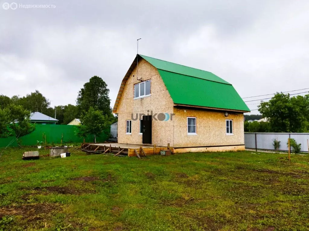 Дом в село Кудеевский, Набережная улица, 12 (100 м) - Фото 1