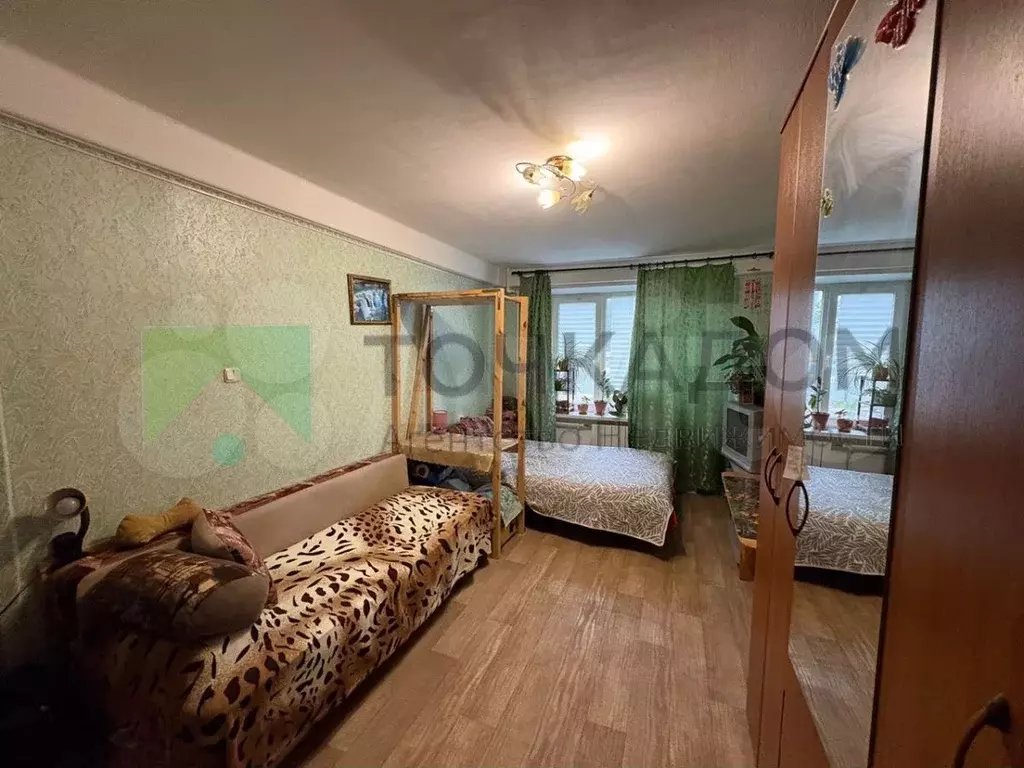 Комната 18,8 м в 3-к., 1/9 эт. - Фото 1