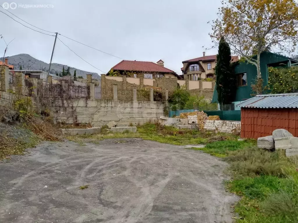 Участок в Судак, улица Истрашкина (3.99 м) - Фото 1