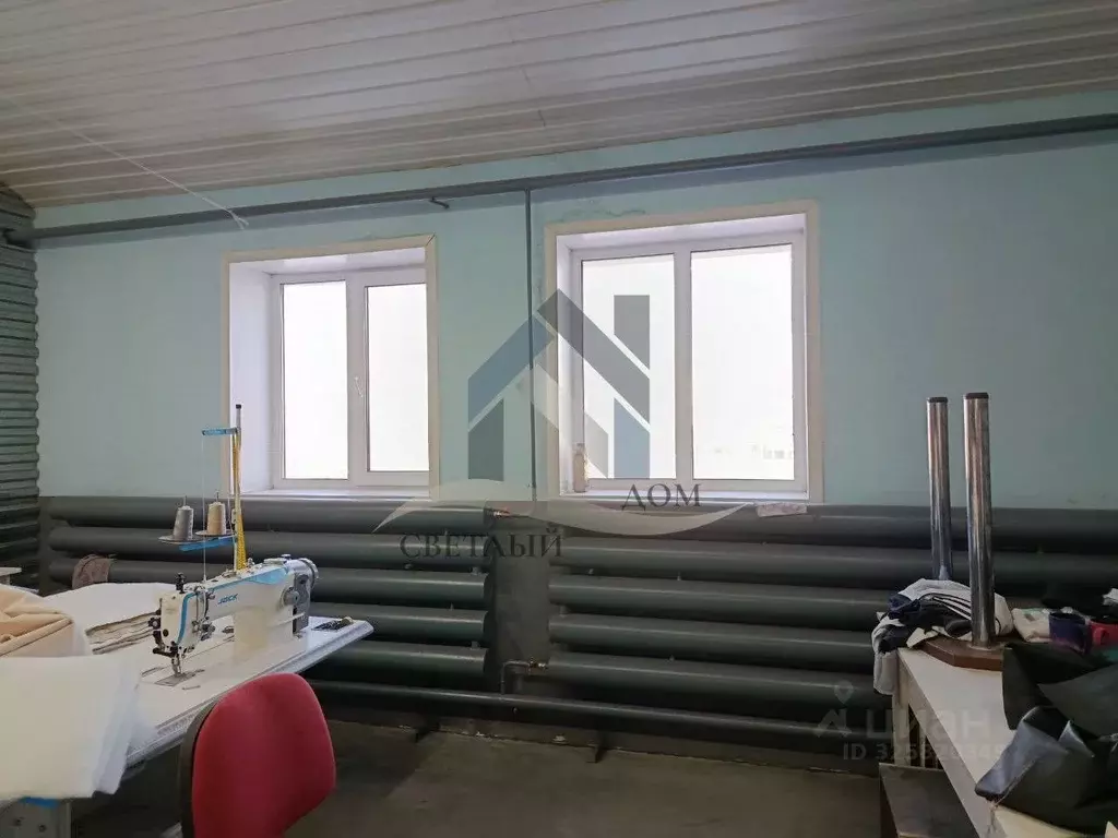 Помещение свободного назначения в Алтайский край, Барнаул просп. ... - Фото 2