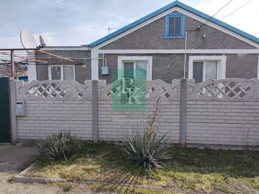 Дом в Крым, Бахчисарайский район, с. Угловое ул. Васи Ивушкина, 15 (70 ... - Фото 0