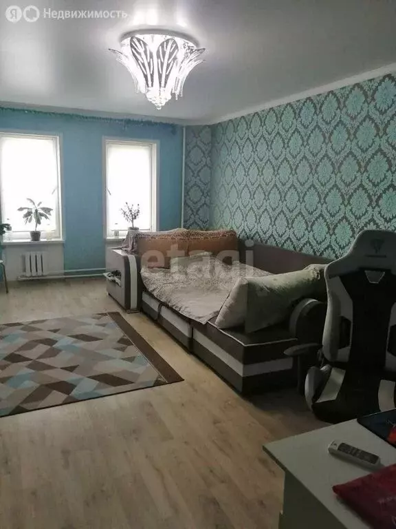 3-комнатная квартира: Тольятти, улица Родины, 36 (100 м) - Фото 0