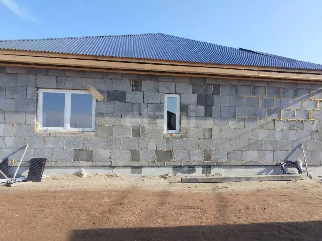 Дом в Амурская область, Благовещенский район, с. Чигири пер. ... - Фото 1