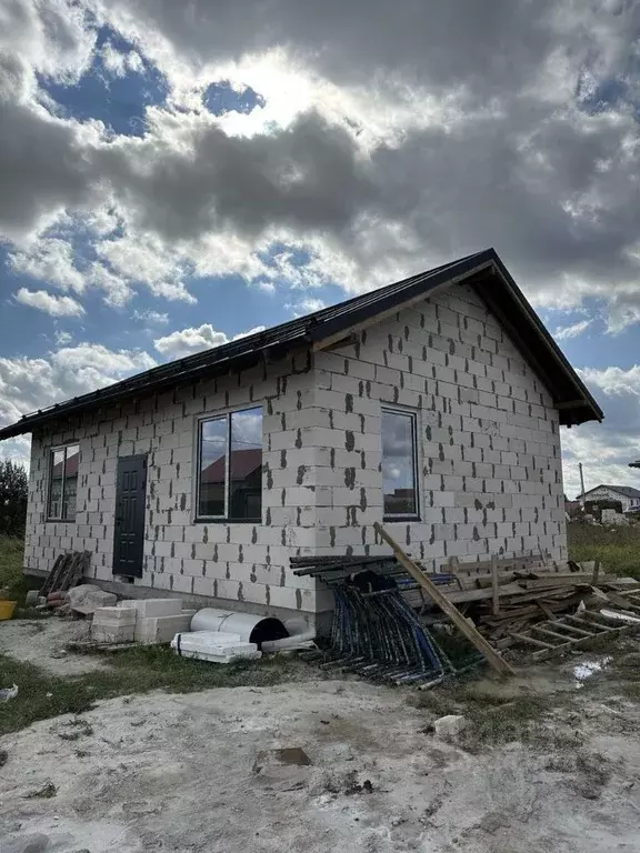 Дом в Калининградская область, Гурьевский муниципальный округ, пос. ... - Фото 0