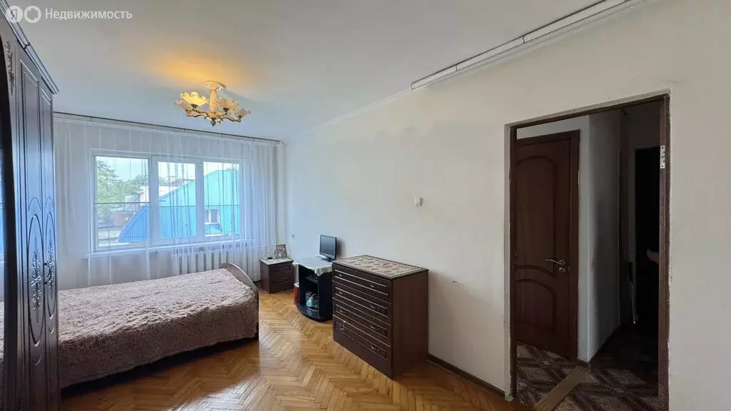 3-комнатная квартира: Нальчик, улица Коллонтай, 8 (62.4 м) - Фото 0