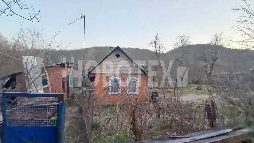 Дом в Краснодарский край, Апшеронский район, Куринское с/пос, пос. ... - Фото 2