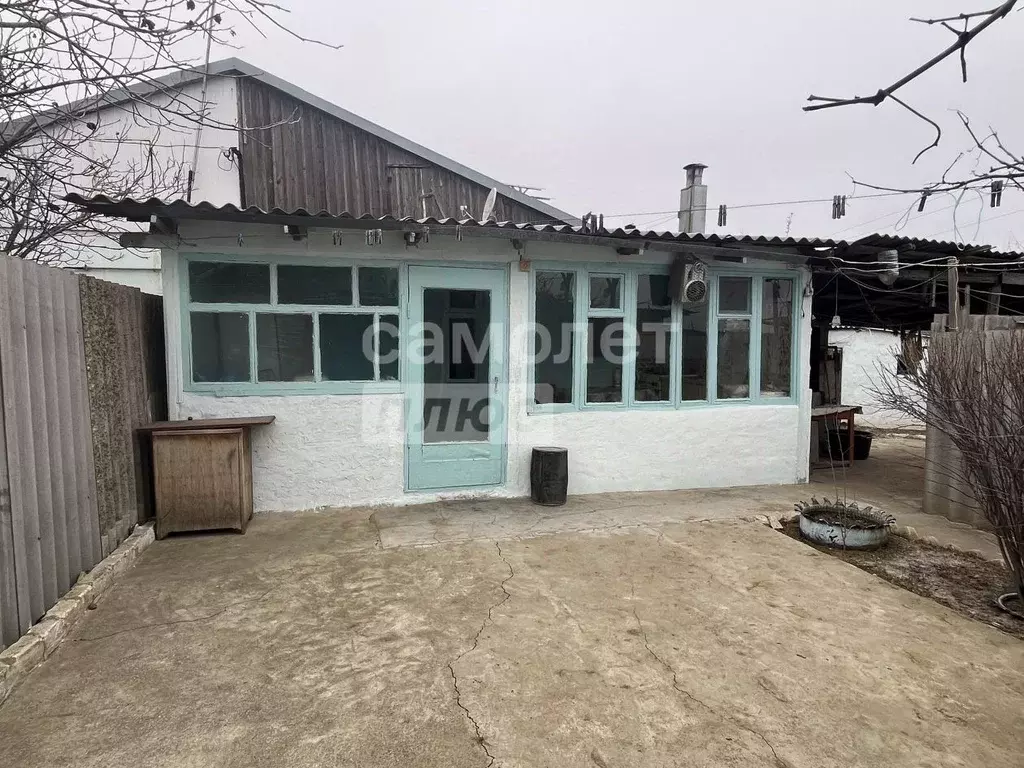 Дом в Калмыкия, Элиста Лаганская ул. (89 м) - Фото 1