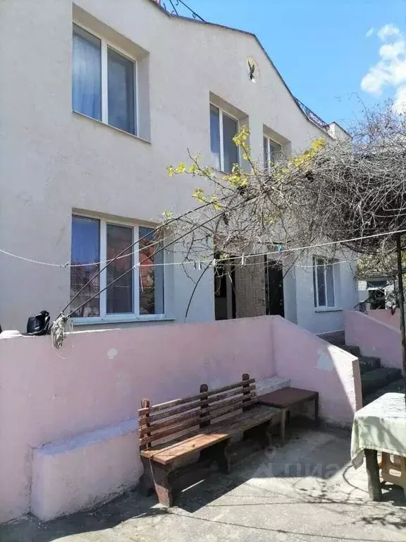 Дом в Крым, Сакский район, Штормовское с/пос, с. Поповка ул. Морская, ... - Фото 1