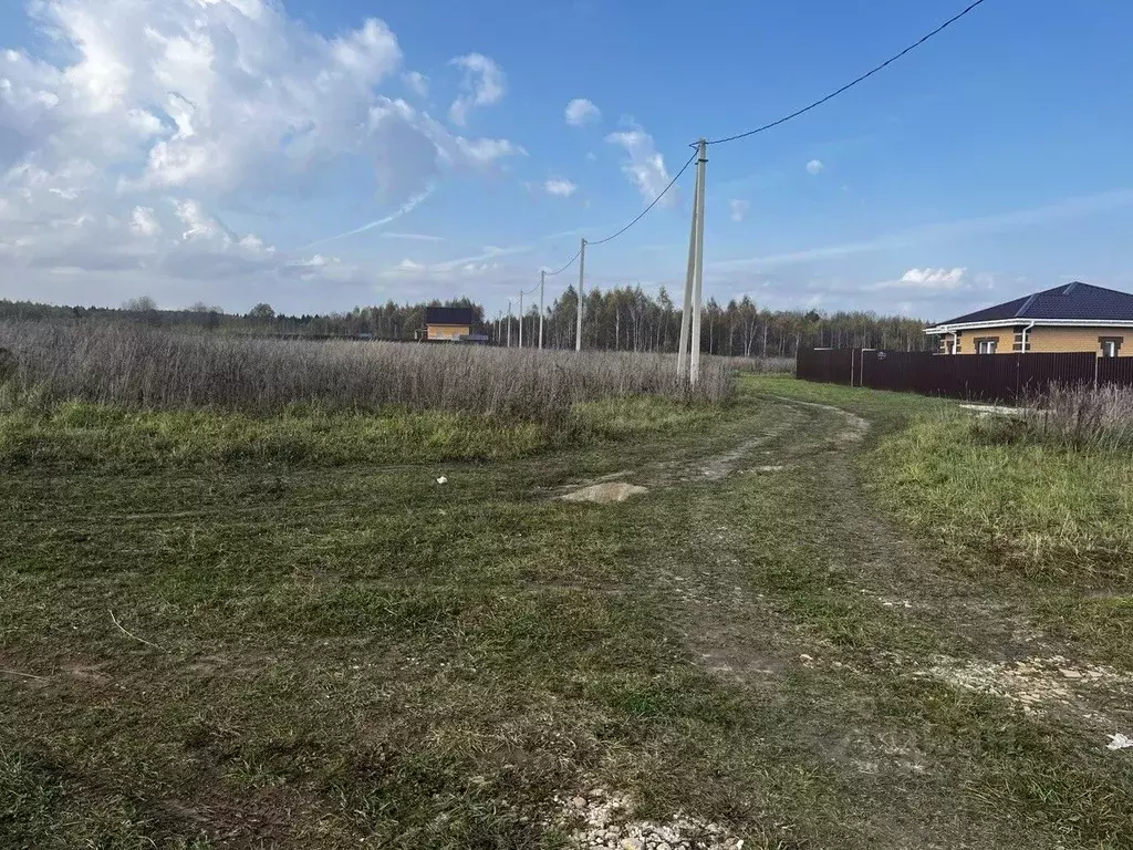 Участок в Калужская область, Калуга городской округ, д. Уварово  (12.0 ... - Фото 1