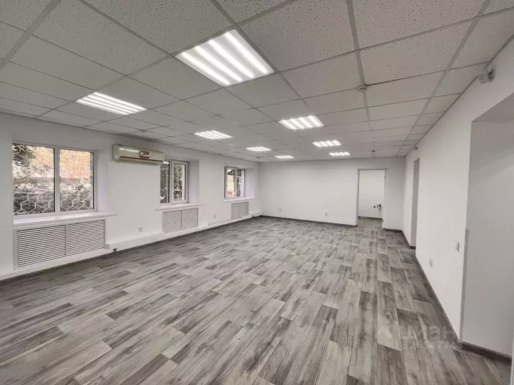 Помещение свободного назначения в Саратовская область, Саратов ул. ... - Фото 2