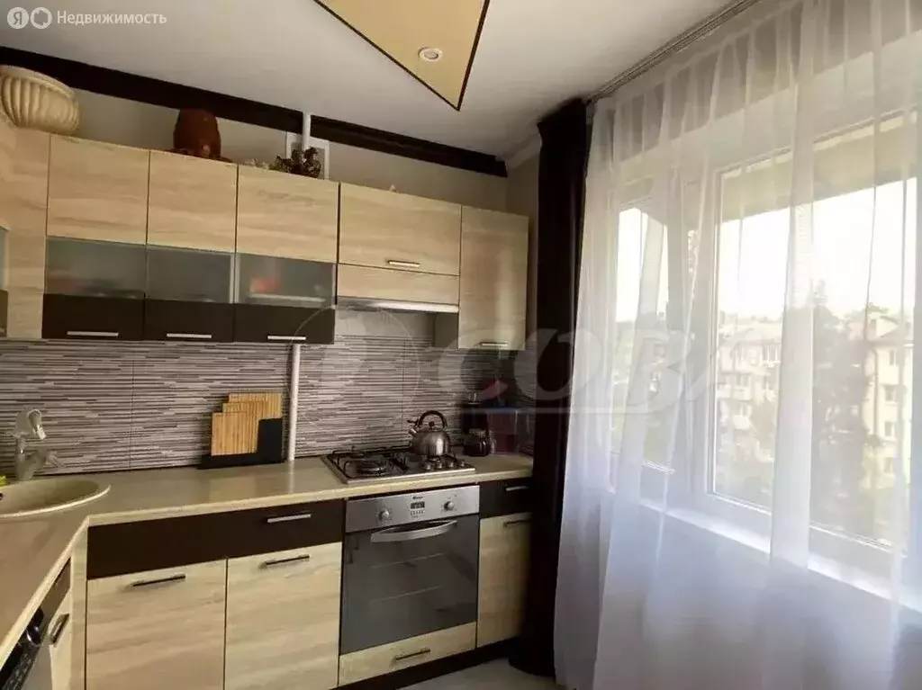 3-комнатная квартира: Сочи, Донская улица, 102 (66 м) - Фото 0