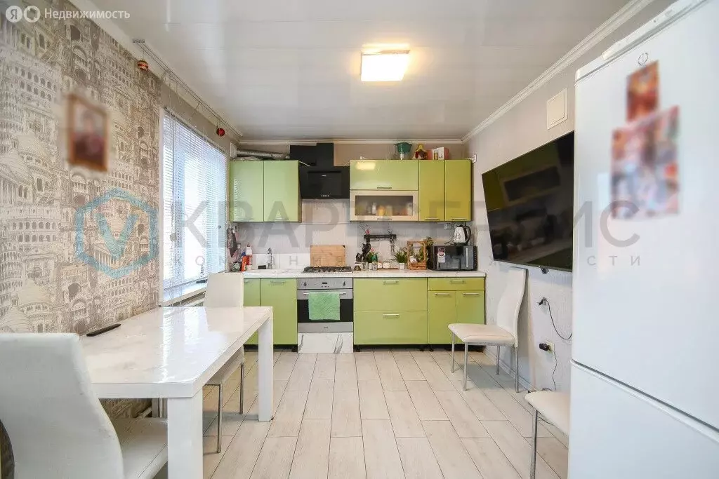 Дом в посёлок Новоомский, улица Ленина (75 м) - Фото 1