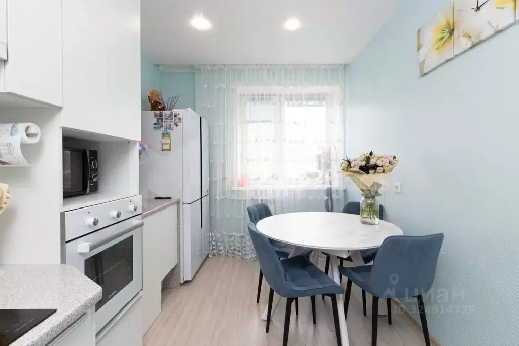 2-к кв. Тюменская область, Тюмень ул. Обдорская, 3 (50.6 м) - Фото 1