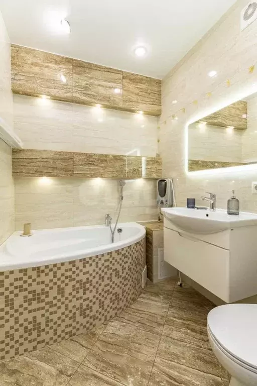 2-к кв. Тюменская область, Тюмень ул. Максима Горького, 68 (71.0 м) - Фото 1