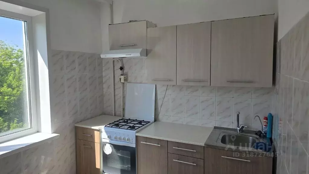 1-к кв. Омская область, Омск Братская ул., 21 (37.0 м) - Фото 0