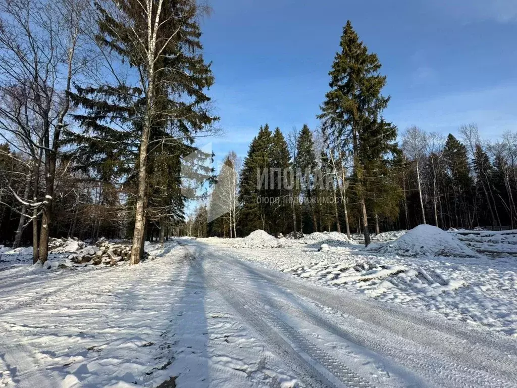 Участок в Московская область, Наро-Фоминский городской округ, пос. ... - Фото 1