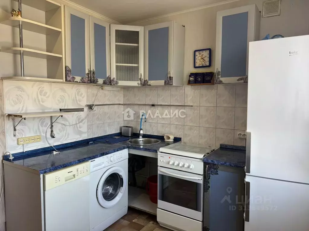 2-к кв. Калининградская область, Светлый Заводская ул., 6 (45.8 м) - Фото 0
