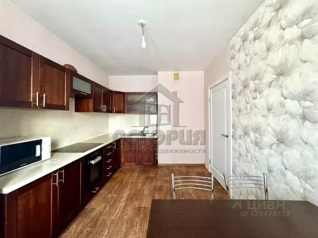 2-к кв. Красноярский край, Красноярск ул. Дмитрия Мартынова, 18 (56.41 ... - Фото 1