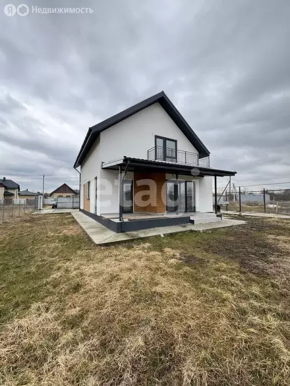 Дом в Гостагаевская, Красноармейская улица (144 м) - Фото 0