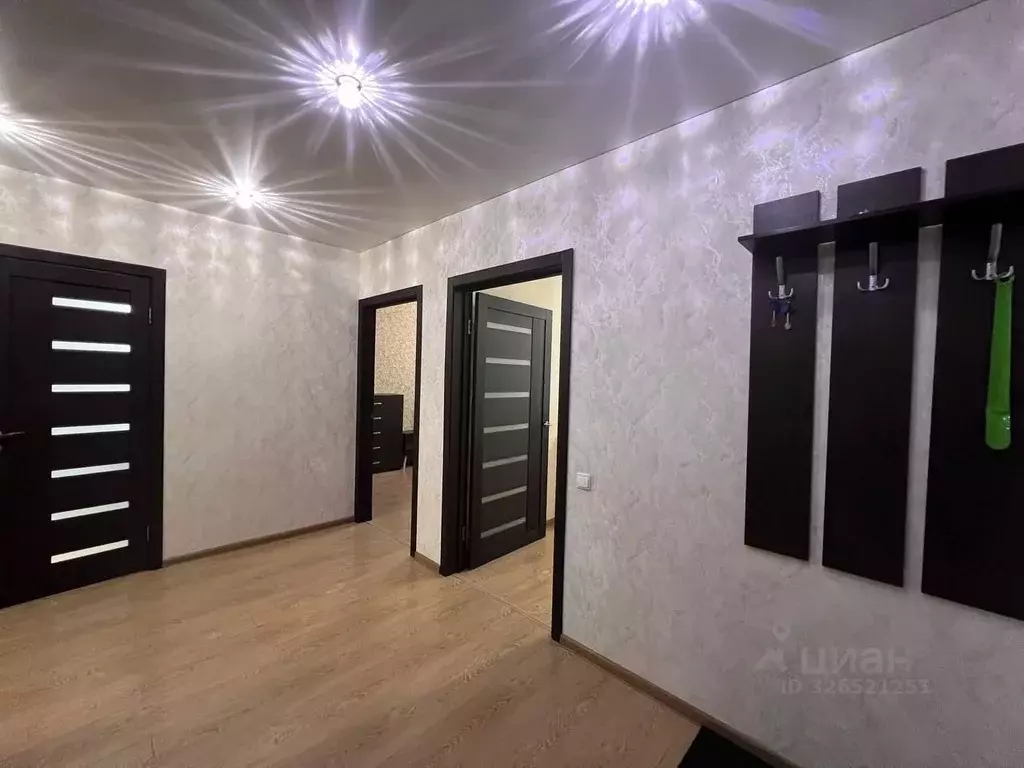 3-к кв. Челябинская область, Челябинск ул. Молодогвардейцев, 64б (73.0 ... - Фото 2